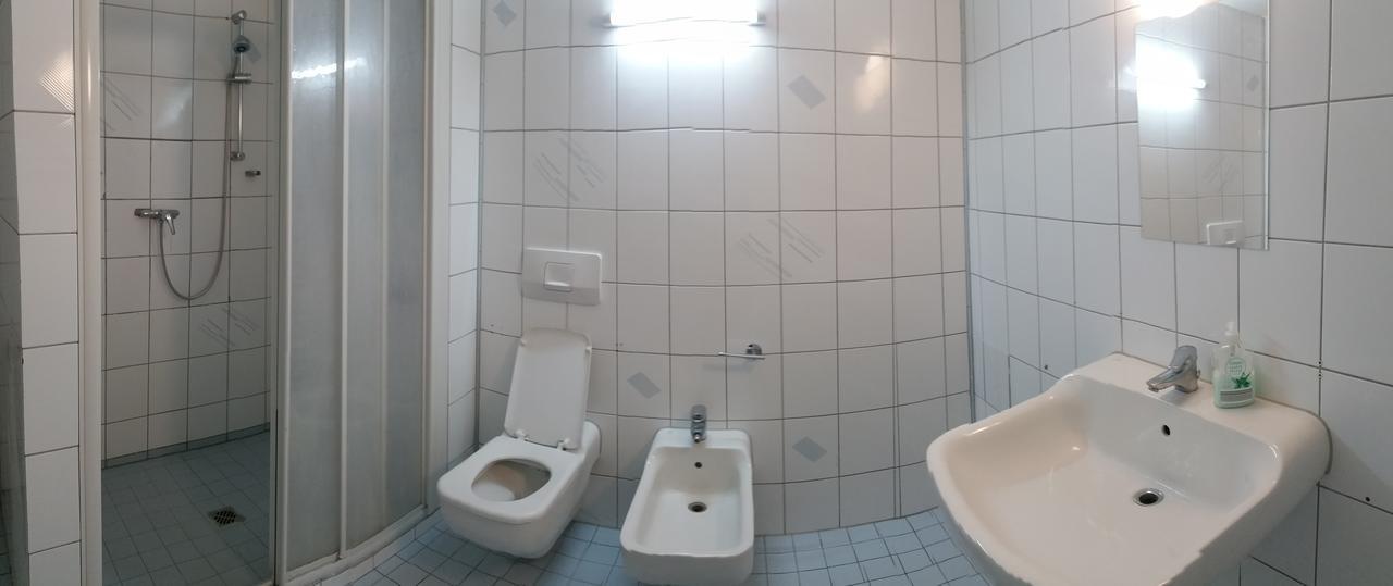 Hotel Moji Koeln Sieversstrasse Exterior foto