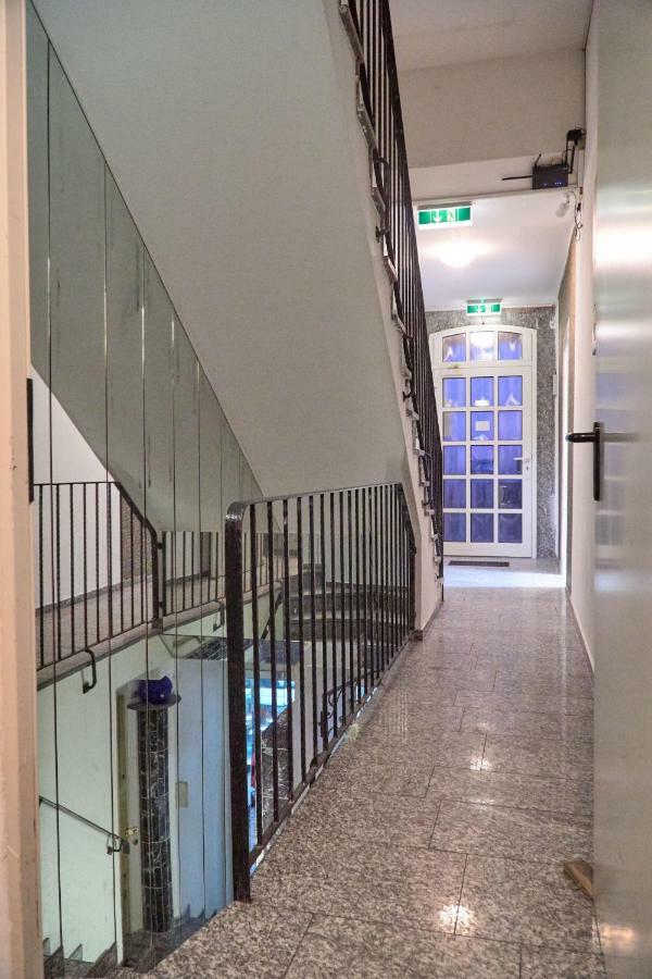 Hotel Moji Koeln Sieversstrasse Exterior foto
